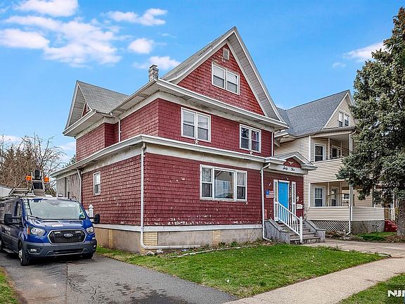 2nd image of 65 Marsellus Pl
