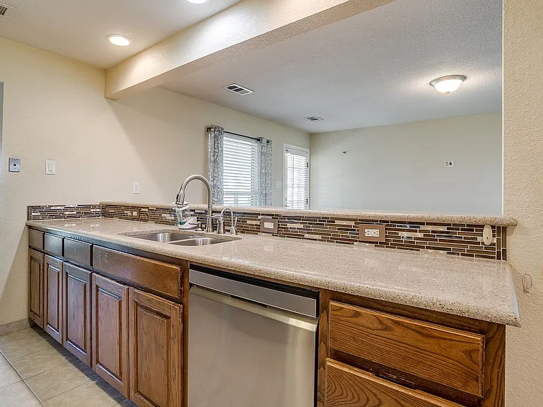 1804 Impala Dr — Photo 8