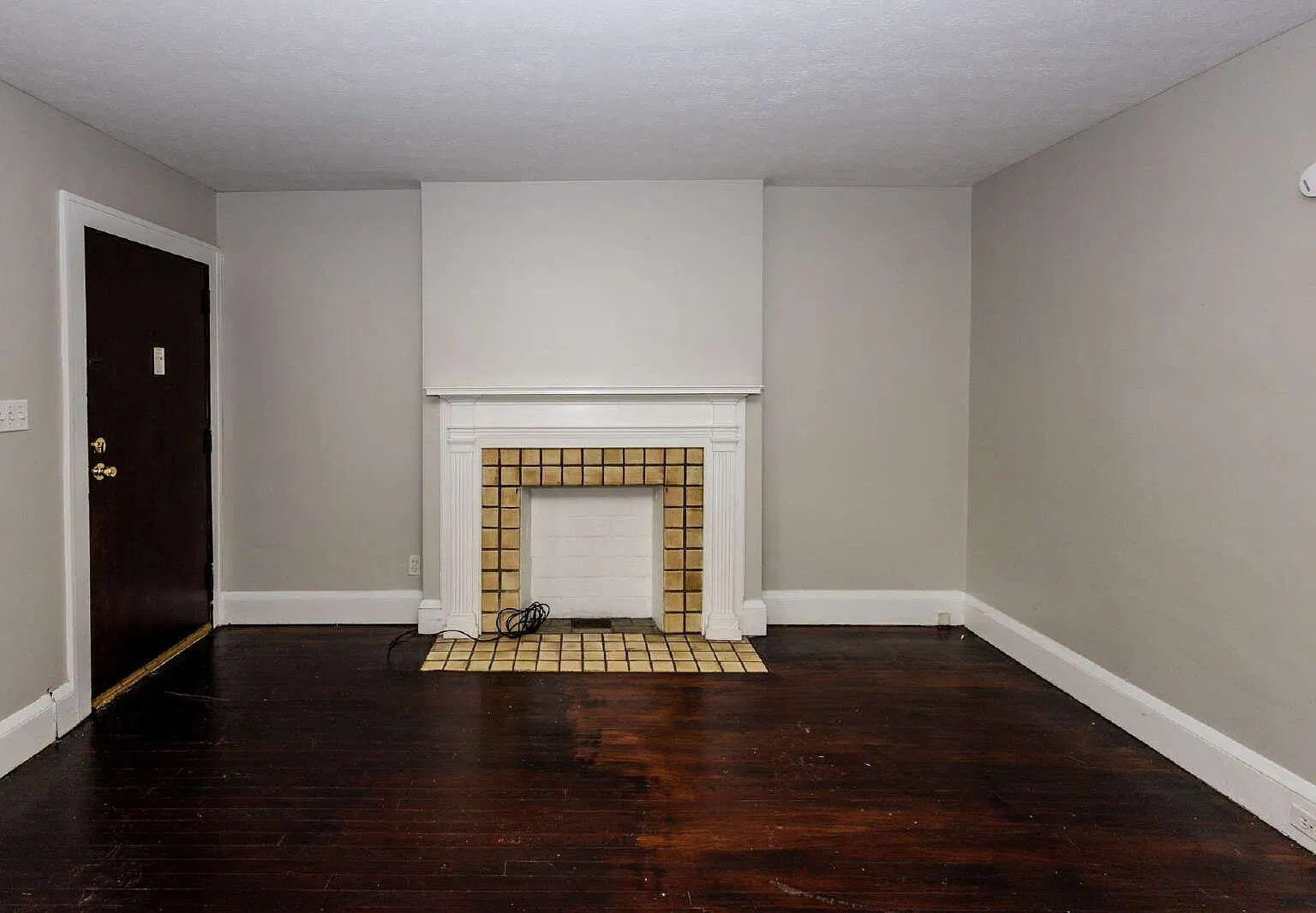 4 bed, 1.5 bath, 1858 sqft, $1,450 — Photo 2