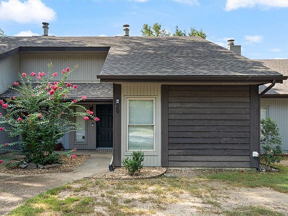 2nd image of 29 Shakespeare Dr