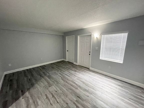 5th image of 5305 N Boulevard St #215