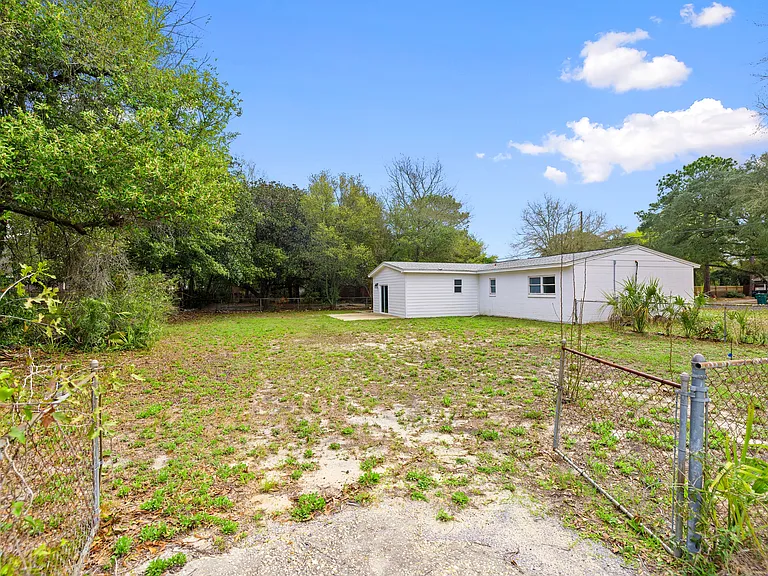 200 Spencer Dr — Photo 44