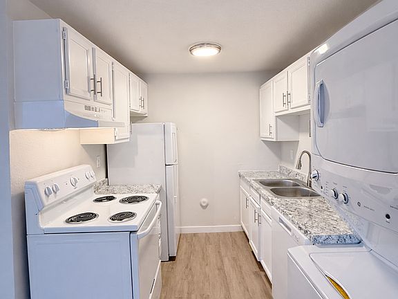 4th image of 7515 146th St SW #513
