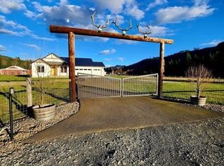 101 Stuart Field Ln, Ariel, WA 98603