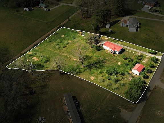 2nd image of 119 Fred Rd