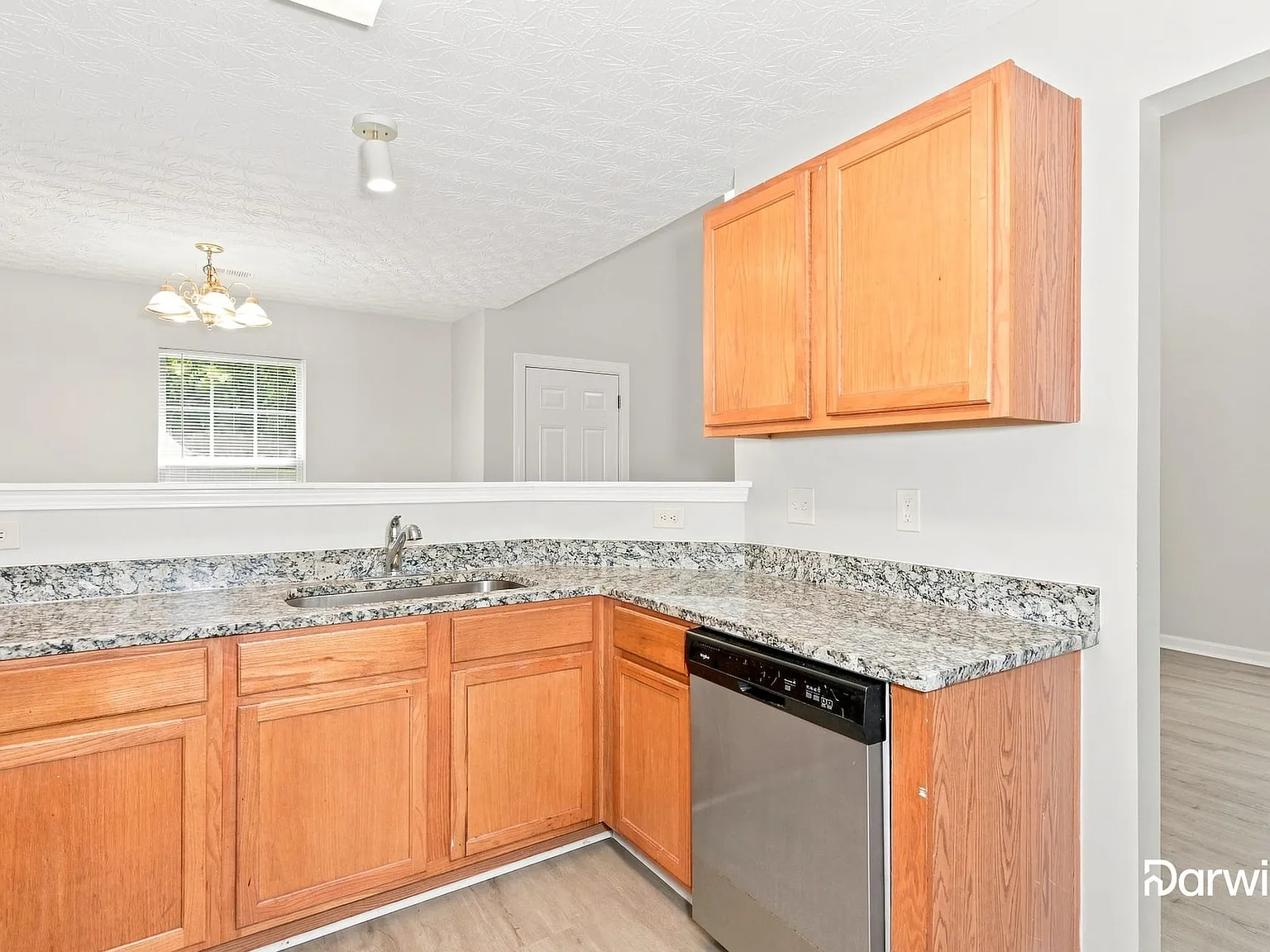 2 bed, 2.5 bath, 1384 sqft, $1,610 — Photo 2