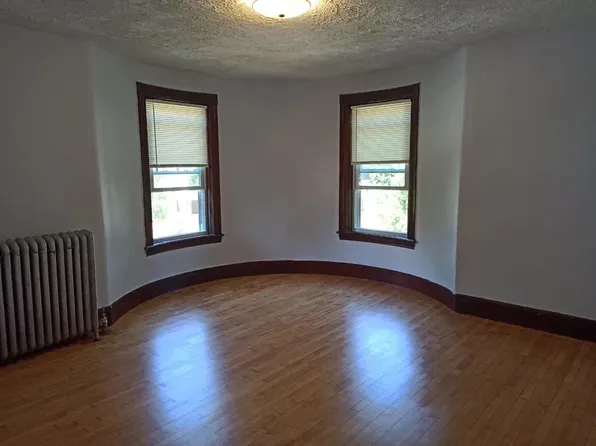 39 May St #1, Worcester, MA 01610