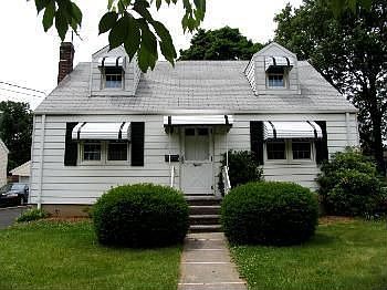 1st image of 15 Moore Pl
