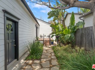 10813 Charnock Rd, Los Angeles, CA 90034