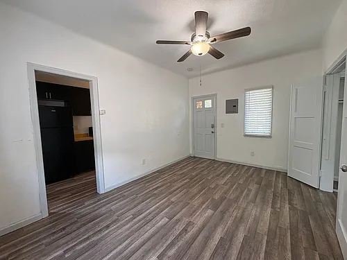 1000 Redondo Ave Photo 1
