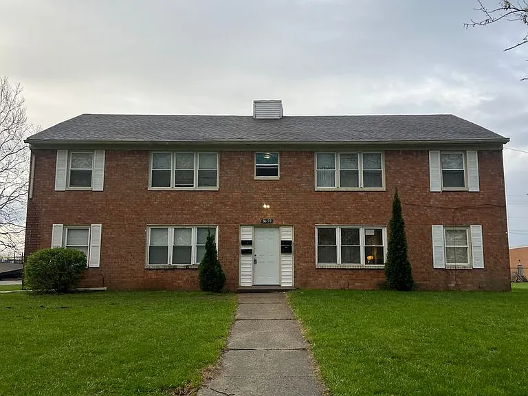 6059 Dickson Rd — Photo 1