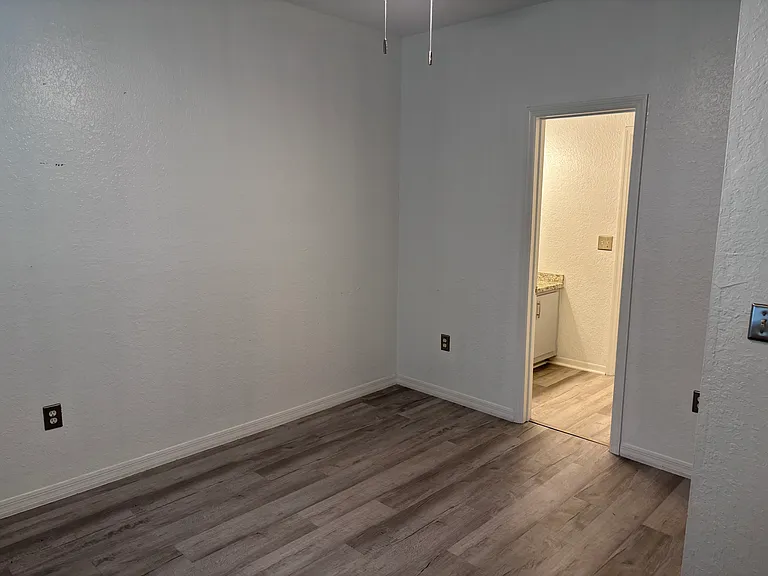 23560 Walden Center Dr #204 — Photo 9