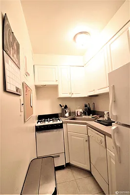 Rented by Oxford Property Group | media 9