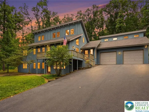 17 Maplewood Rd, Berwick, PA 18603