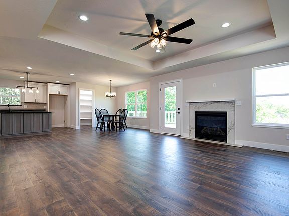 5th image of 8282 Eaglecrest Lane