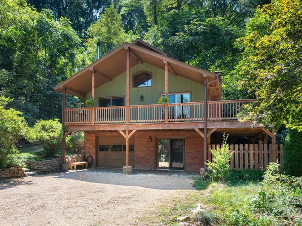 54 Mills Pl, Asheville, NC 28804
