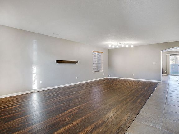4th image of 10444 Calle Leon NW