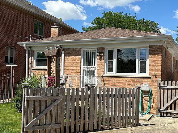 4th image of 4857 N Oak Park Ave