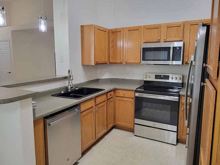 3735 Strawberry Field Grv #G — Photo 12