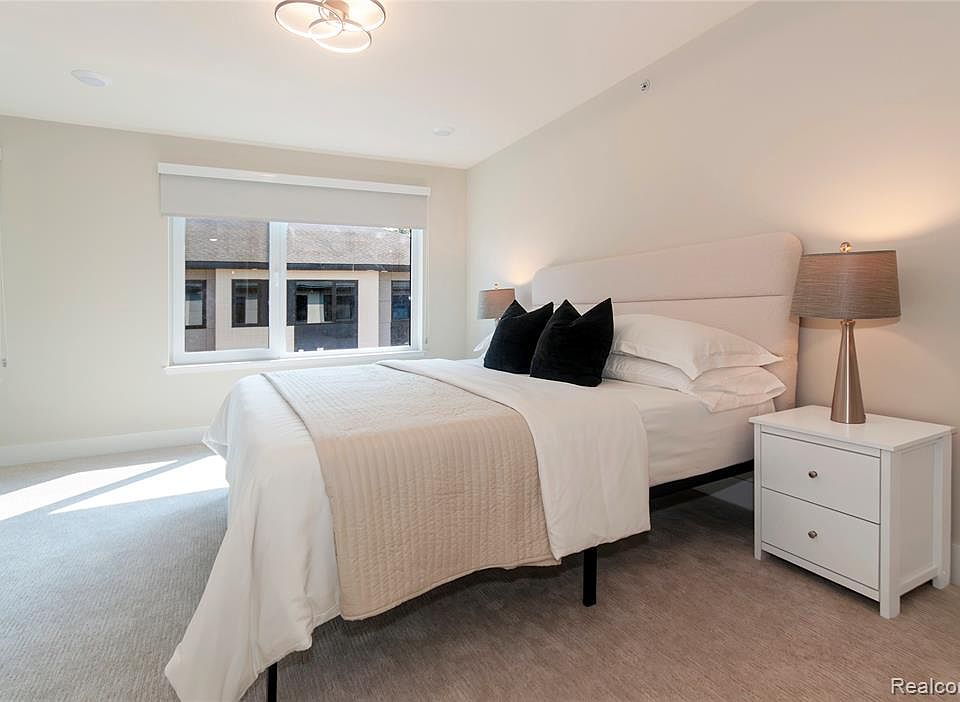 1174 Smart Town Dr, photo 8