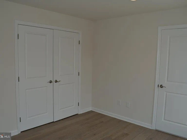 7631 Ridge Ave #2 — Photo 10