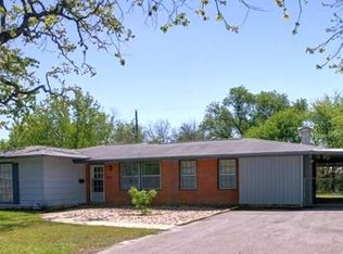 929 Pecan St N, Kerrville, TX 78028