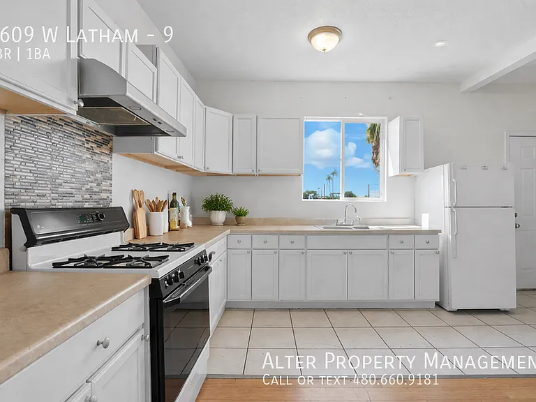 1609 W Latham St #9 — Photo 4