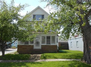 210 6th St, Fairport Harbor, OH 44077