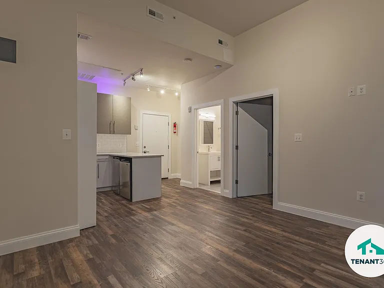 8 E Fayette St #403 — Photo 2