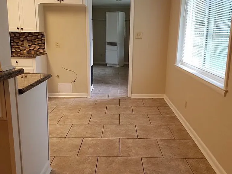 535 Milam Dr — Photo 11