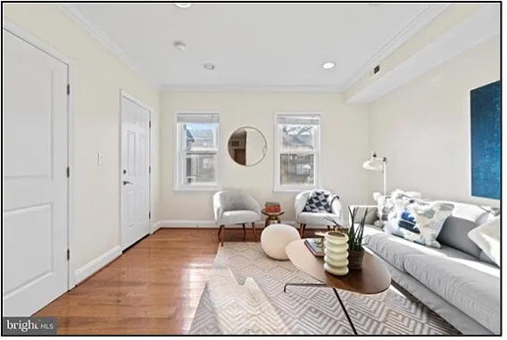 Building Photo - 432 Evarts St NE #1
