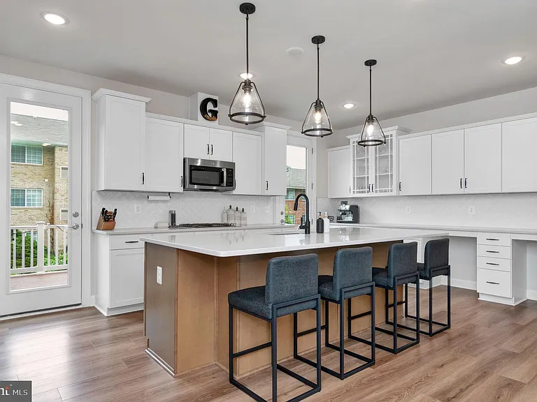 7203 Mountaineer Dr — Photo 10