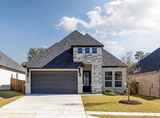 904 Boston Ln, River Oaks, TX 76114