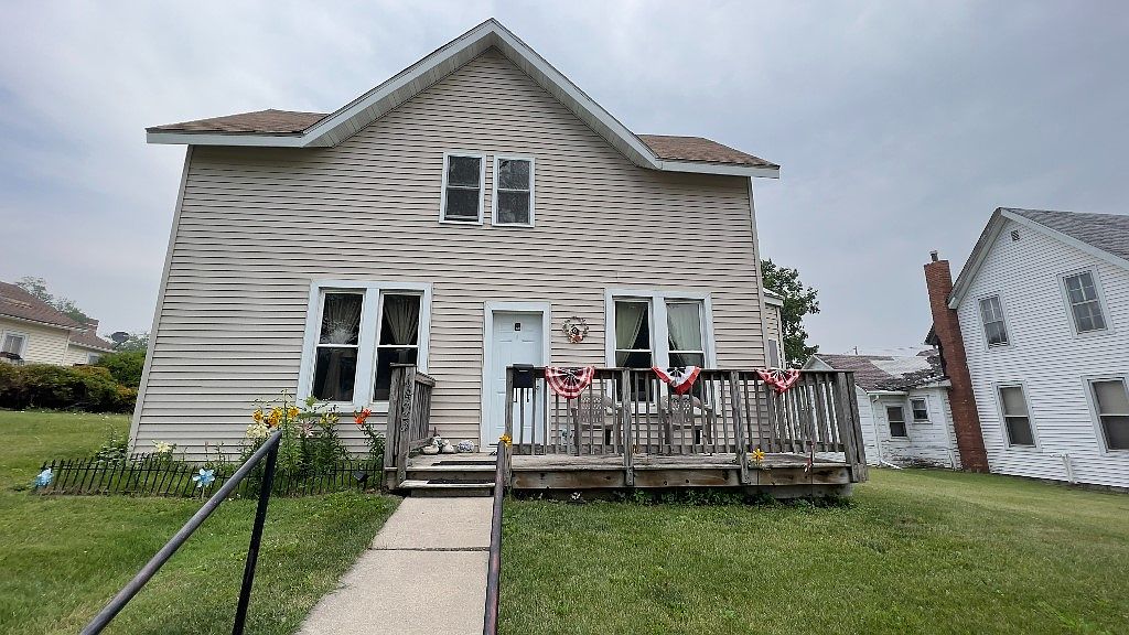 1403 7th Ave, Belle Plaine, IA 52208 Zillow