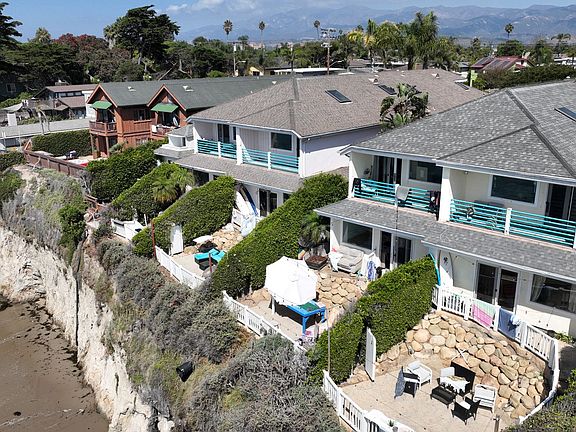 4th image of 6575 Del Playa Dr