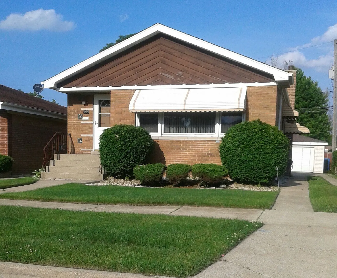 12921 S Manistee Ave photo 1