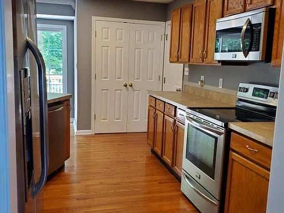 4th image of 8259 Fairbanks Ct