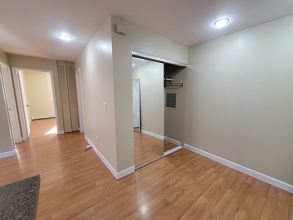 5th image of 607 W Wrightwood Ave APT 314