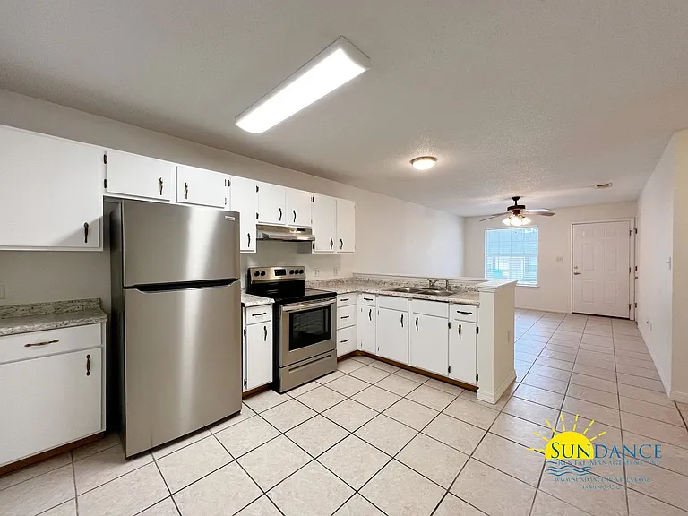 229 Lindberg St — Photo 4