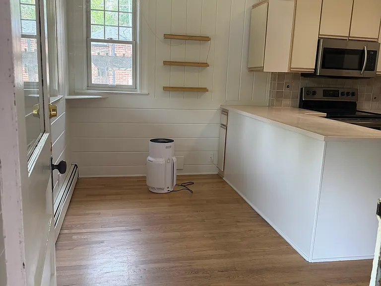 903 Newport St — Photo 16