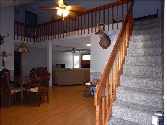 5th image of 530 Parkside Dr