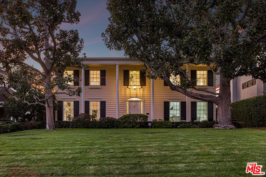 5 bed, 4.5 bath, 4542 sqft, $23,950 — Photo 1