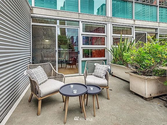 4th image of 2015 Terry Ave APT 202