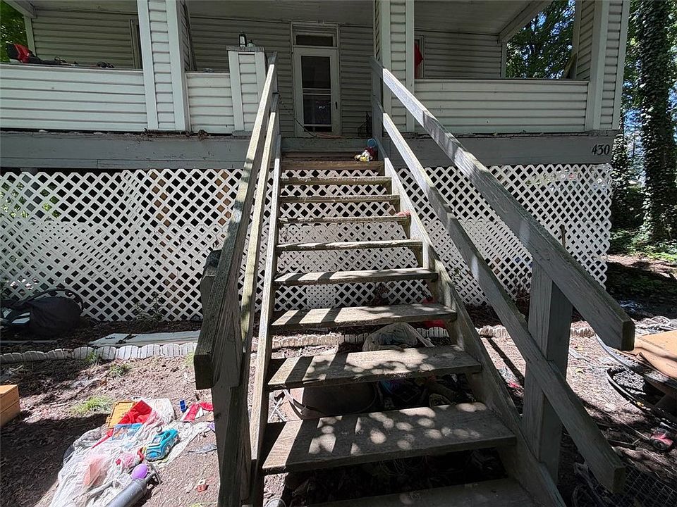 2nd image of 430 Brown Ave