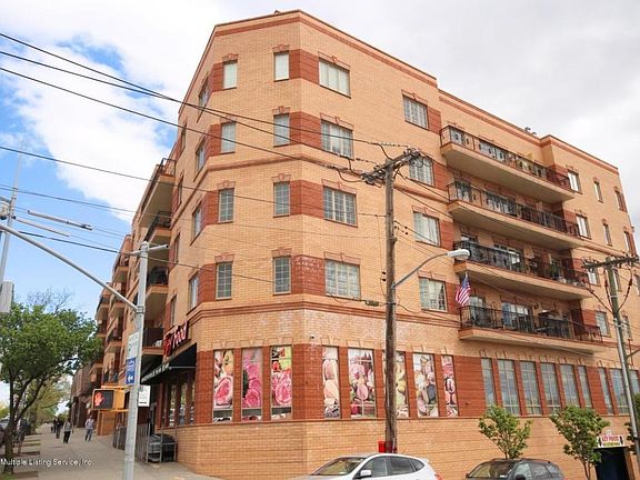 2nd image of 155 Bay St APT 2J