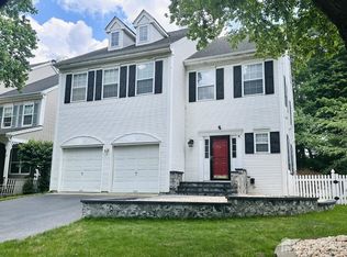 96 Marion Dr, Plainsboro, NJ 08536