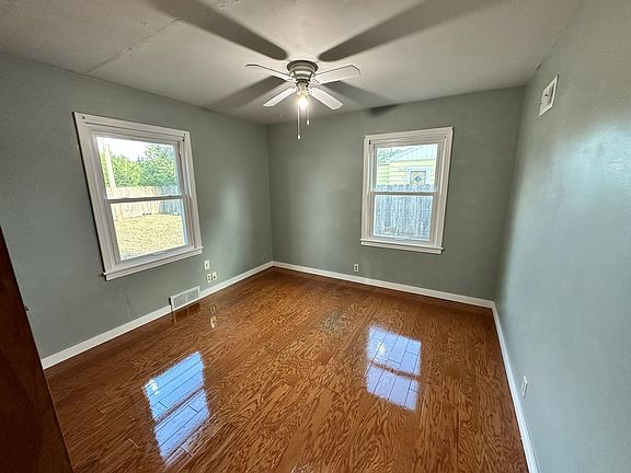2nd image of 102 George St