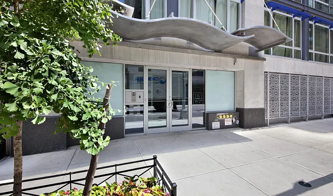 Rented by Compass | media 18