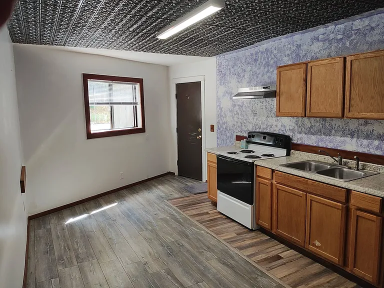 56 Sunset Ln #B — Photo 3