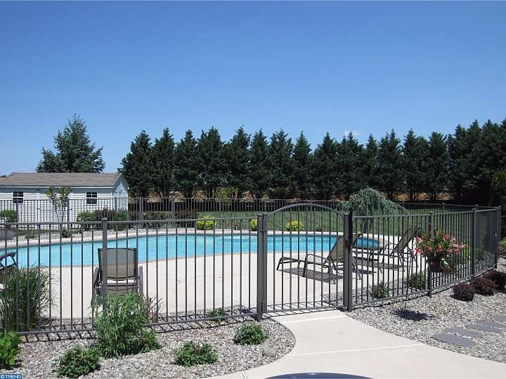2nd image of 500 N Red Fox Cir